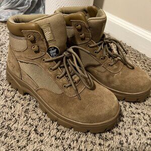 Skecher Suede Winter Boots size 8.5